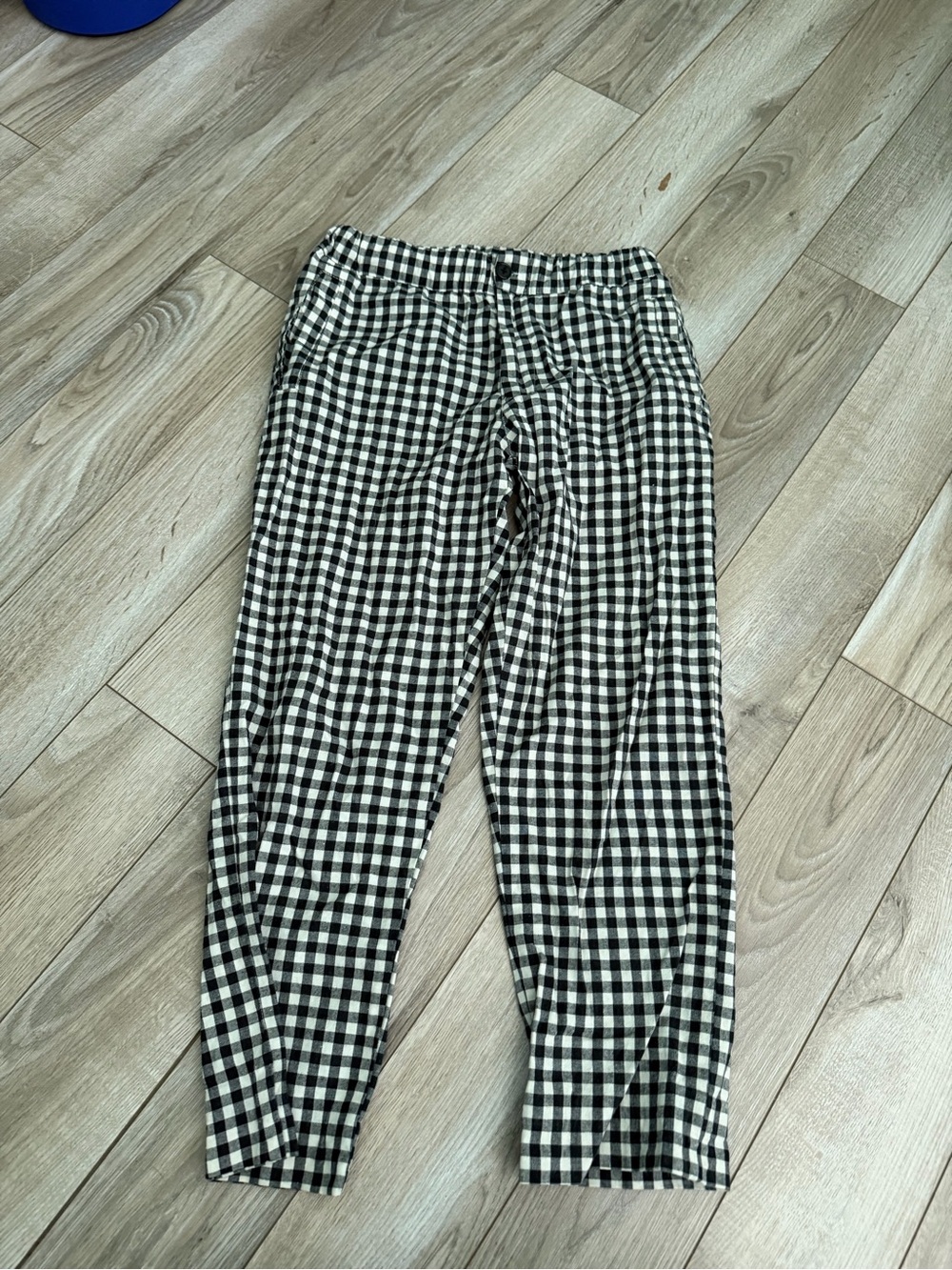 Brandy Melville Black and White Gingham Cropped Pants